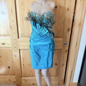 Xcite Beaded Sequins Peacock Feathers Dress Formal Size 2 Teal pleats